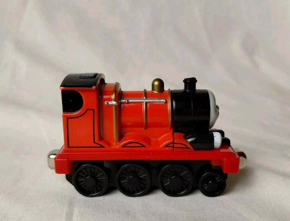 2009 Thomas the Train Talking Light Up James Diecast Train - GUC